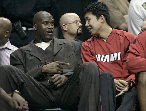 李新翔：武磊是我的榜样，能和自己的偶像一起踢球感觉很奇妙（李新翔：以武磊为榜样，与偶像并肩作战倍感奇妙）