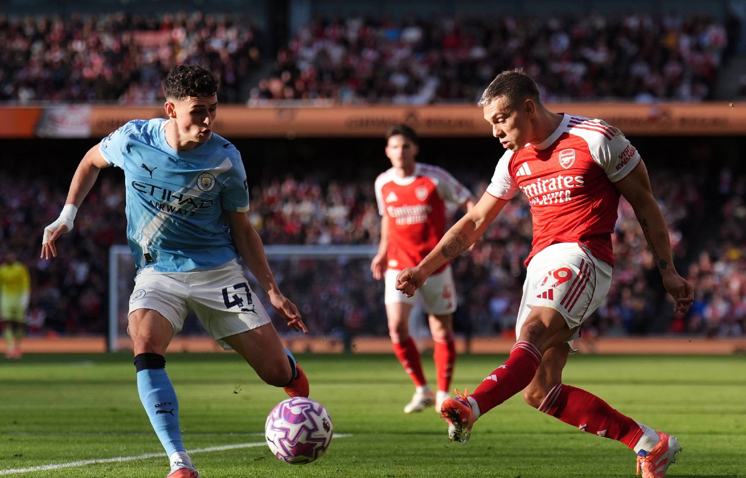 受到皇马和拜仁关注的球员施蒂乐也进入了阿森纳的视野（获皇马、拜仁青睐的施蒂乐也进入阿森纳视线）