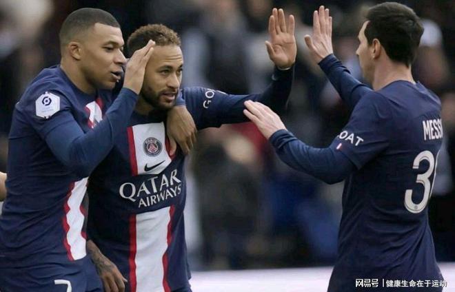 亨利赛后总结：谈阿森纳实力&前景，以及拜仁本场的问题（亨利赛后点评：解析阿森纳实力与前景，点出拜仁此战症结）