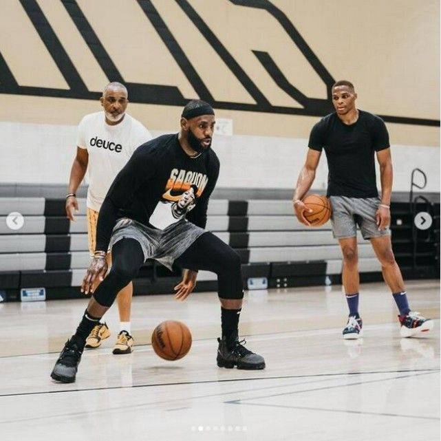 篮球勇士全队轮转效率提升（勇士全队轮换效率显著提升）