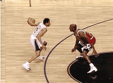 巴西女排3-2战胜日本女排，夺得世女排联赛半决赛冠军。（巴西女排五局险胜日本3比2，摘得世女排联赛半决赛桂冠）