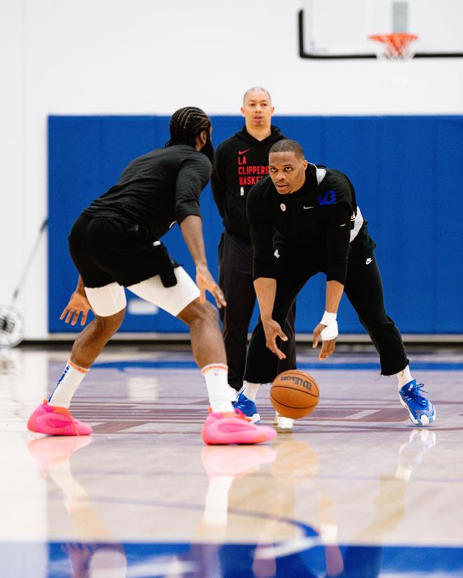 青岛西海岸投资人告别邵佳一：愿你前程似锦，再见亦如初（青岛西海岸投资人送别邵佳一：祝你前程似锦，重逢仍如初见）