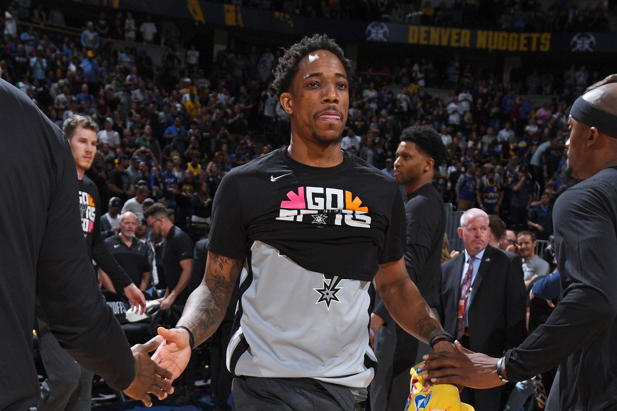 每体：巴萨发现约100名会员涉及欧冠对法兰克福门票转售问题（每体：巴萨发现近百名会员涉嫌欧冠对法兰克福门票转售）