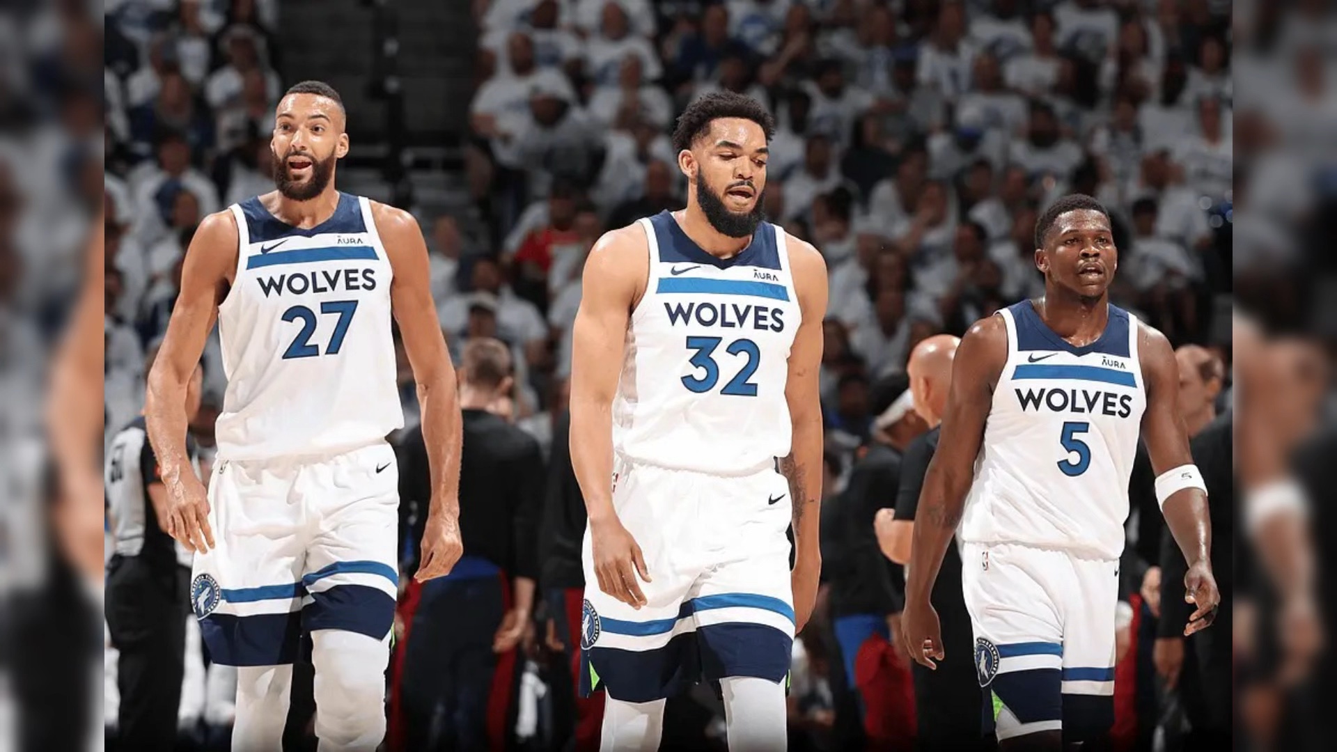 半场：科莫1-0萨索洛，杜维卡斯破门，尼科-帕斯倒钩射门被扑（半场战报：科莫1-0领先萨索洛，杜维卡斯建功，尼科-帕斯倒钩被扑出）