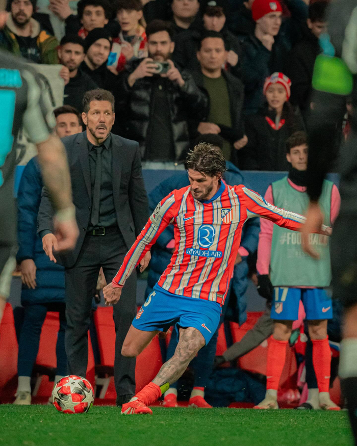 尼古拉斯·佩佩：C罗远不及梅西，圈内所有人都说梅西更好