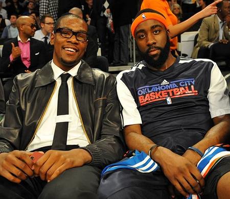 亚冠海港VS柔佛新山：3大外援出击，两大国足希望之星领衔，李圣龙冲锋（亚冠海港对阵柔佛新山：三外援齐上阵，两位国足希望之星领衔，李圣龙冲锋在前）