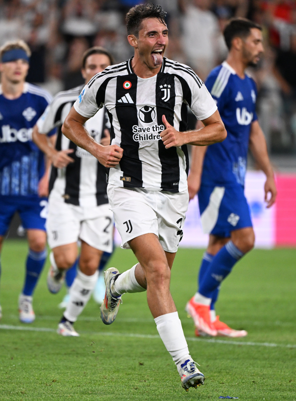 塞鸟、方昊、张玉宁连失良机，国安被河内公安绝杀小组出局（塞鸟、方昊、张玉宁屡失良机，国安遭河内公安补时绝杀，小组出局）