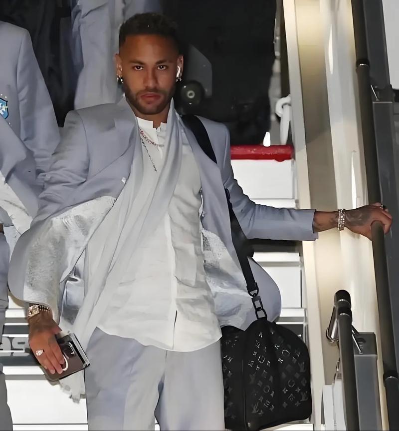 红牌决定比赛走向（红牌左右比赛走势）